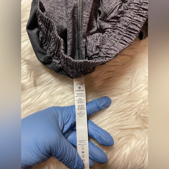 Lululemon Hotty Hot Short - Picture 4 of 10